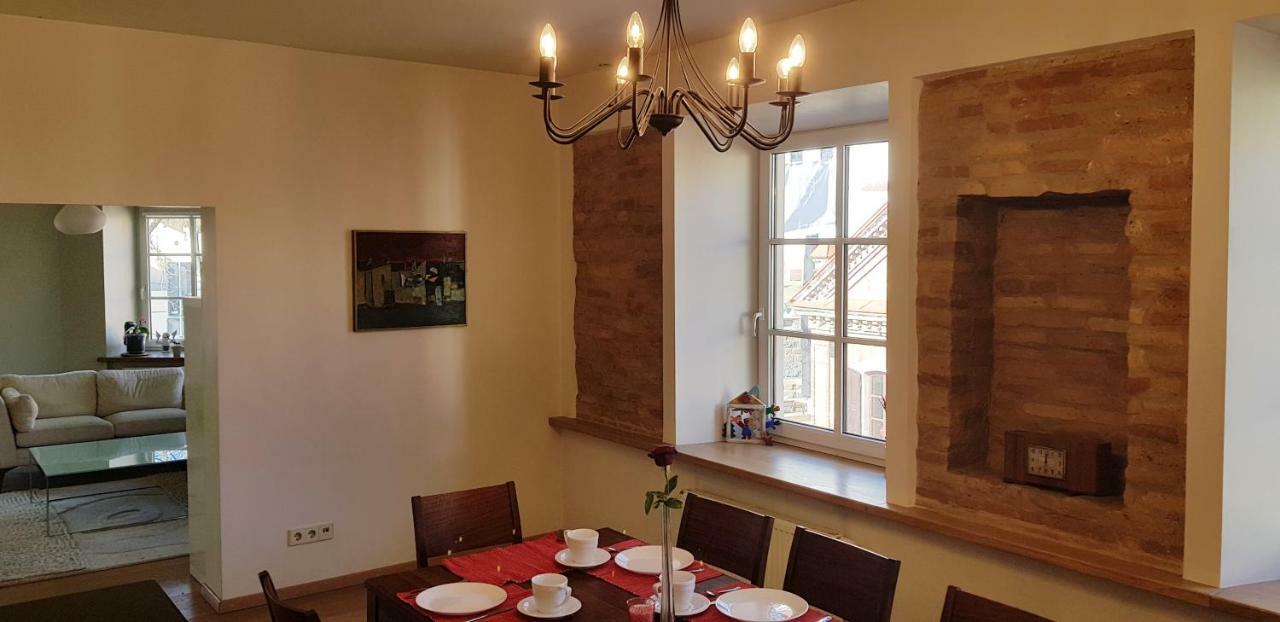 Exceptional Uzupis Bridge 3 Bedroom Apartment Vilna Exterior foto
