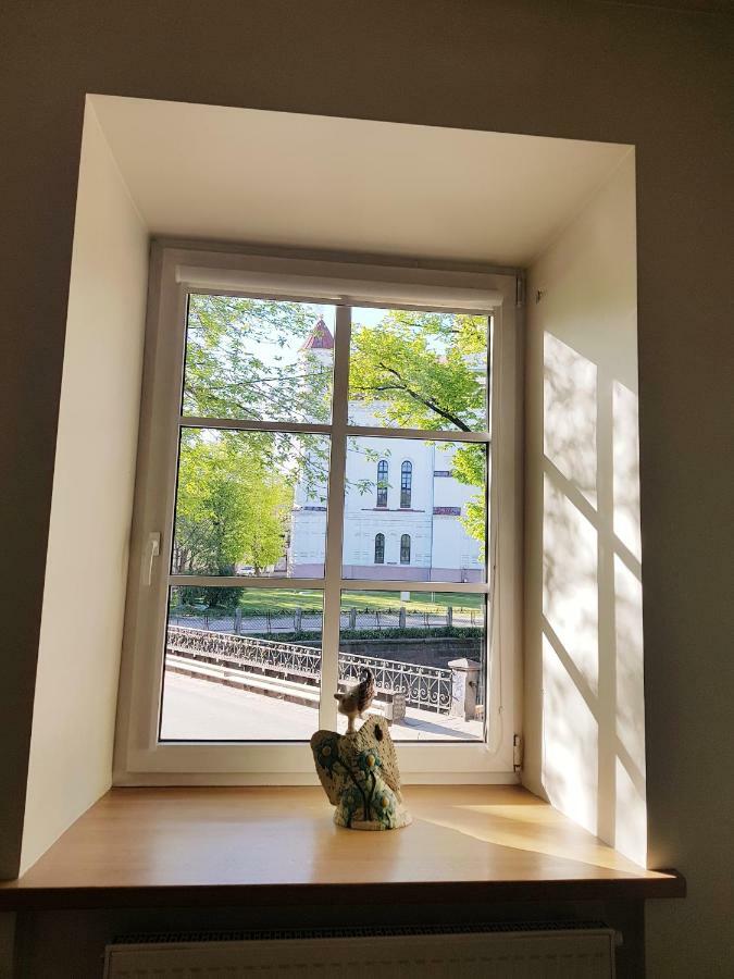 Exceptional Uzupis Bridge 3 Bedroom Apartment Vilna Exterior foto