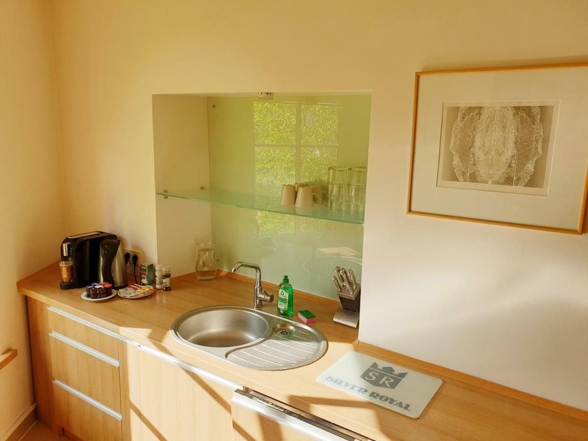 Exceptional Uzupis Bridge 3 Bedroom Apartment Vilna Exterior foto