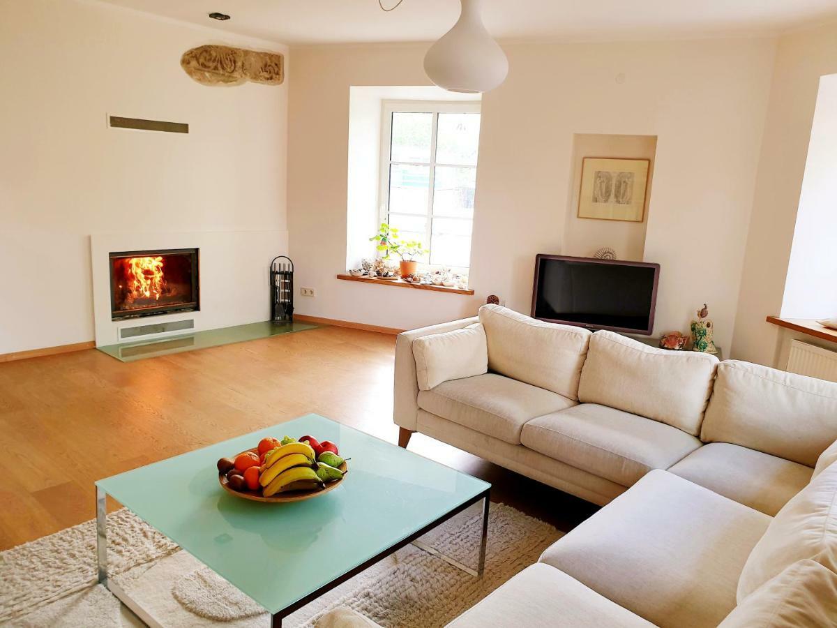 Exceptional Uzupis Bridge 3 Bedroom Apartment Vilna Exterior foto