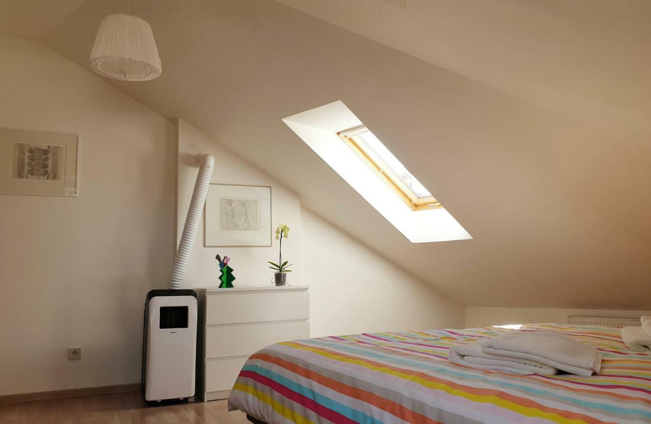 Exceptional Uzupis Bridge 3 Bedroom Apartment Vilna Exterior foto